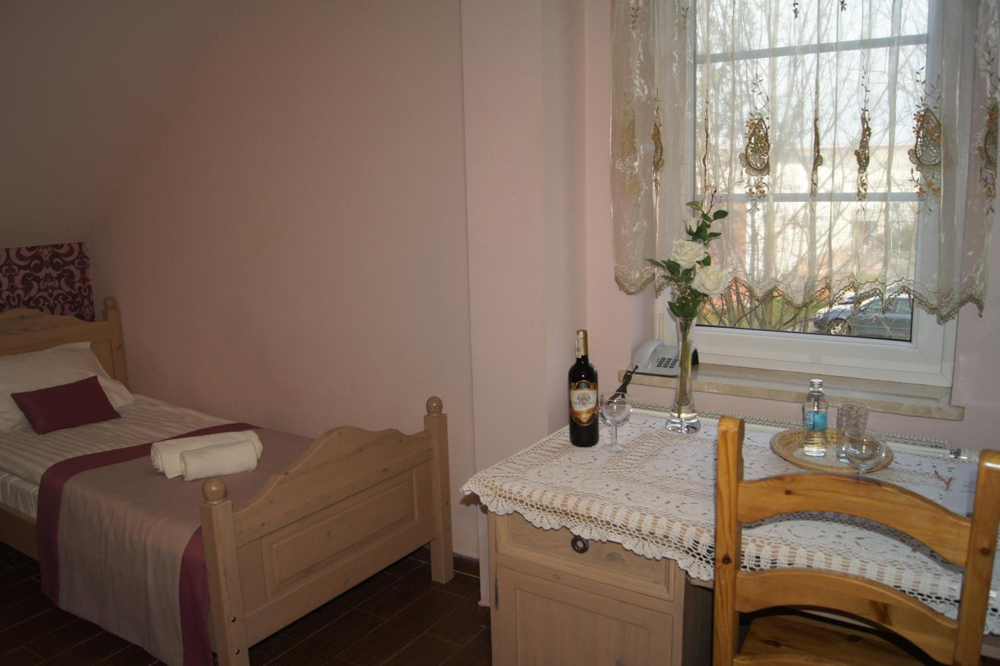 Hotel Pod Herbem -Pokoje Ozonowane Białystok Habitación foto