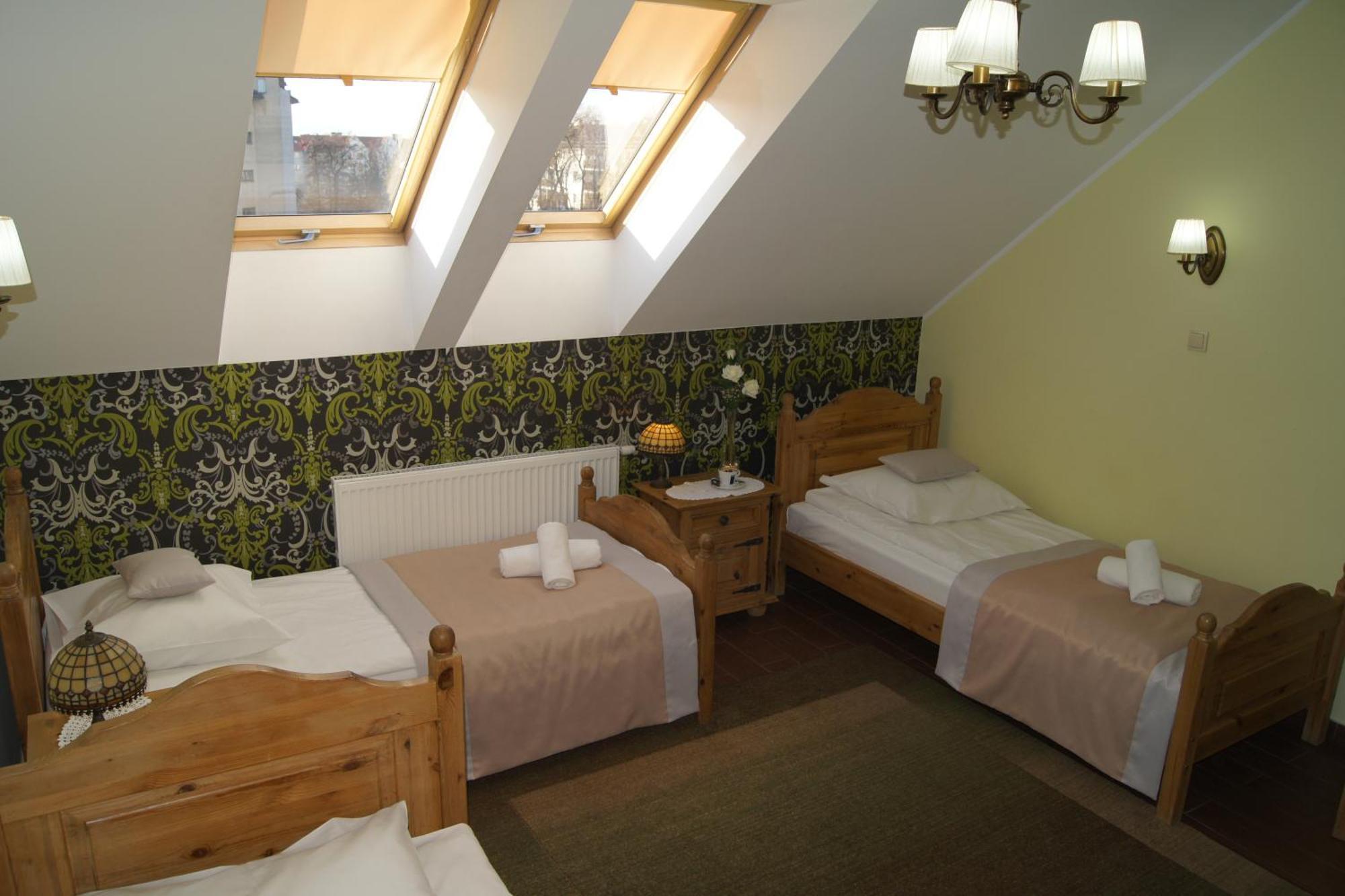 Hotel Pod Herbem -Pokoje Ozonowane Białystok Habitación foto