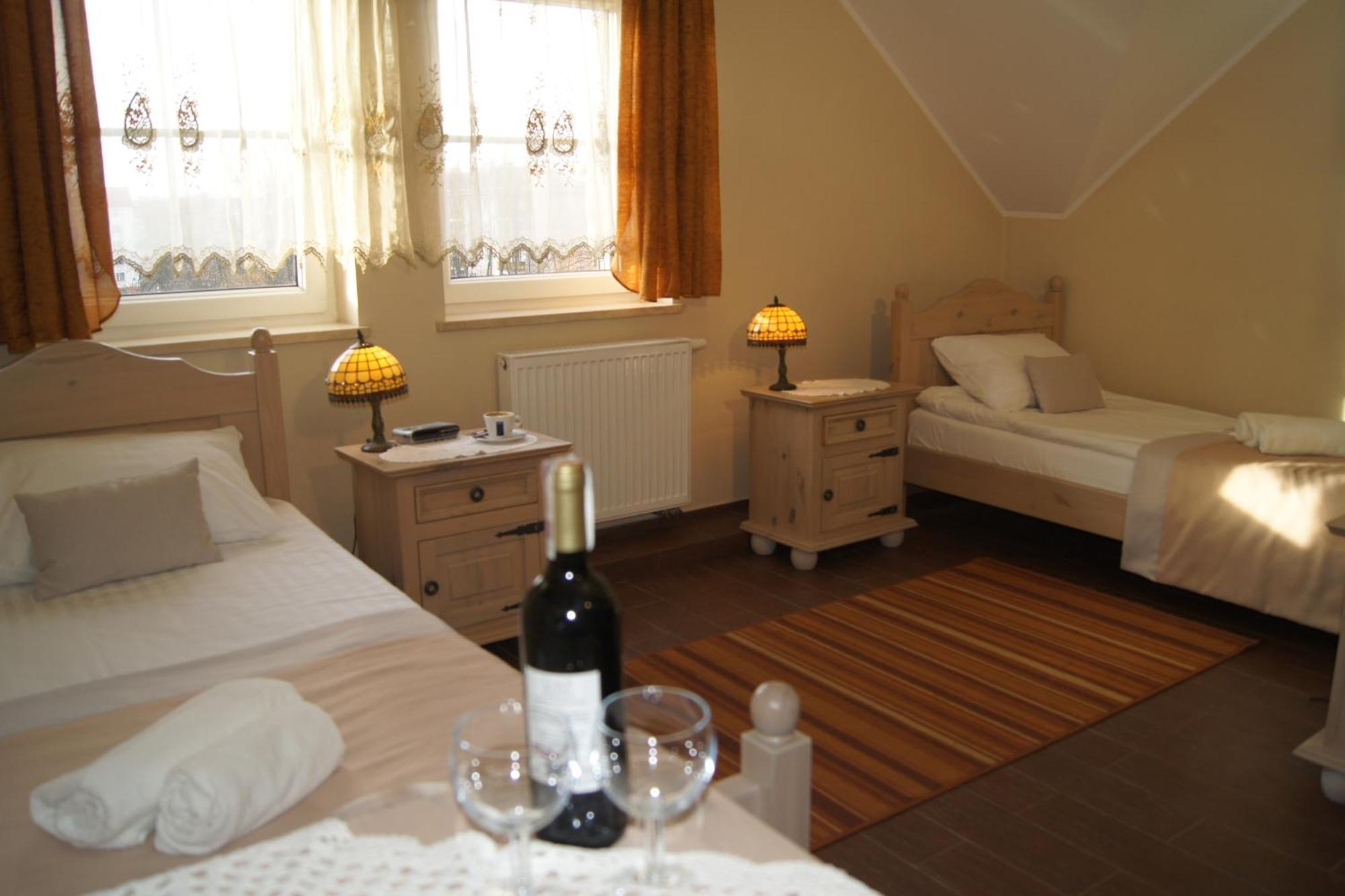 Hotel Pod Herbem -Pokoje Ozonowane Białystok Habitación foto