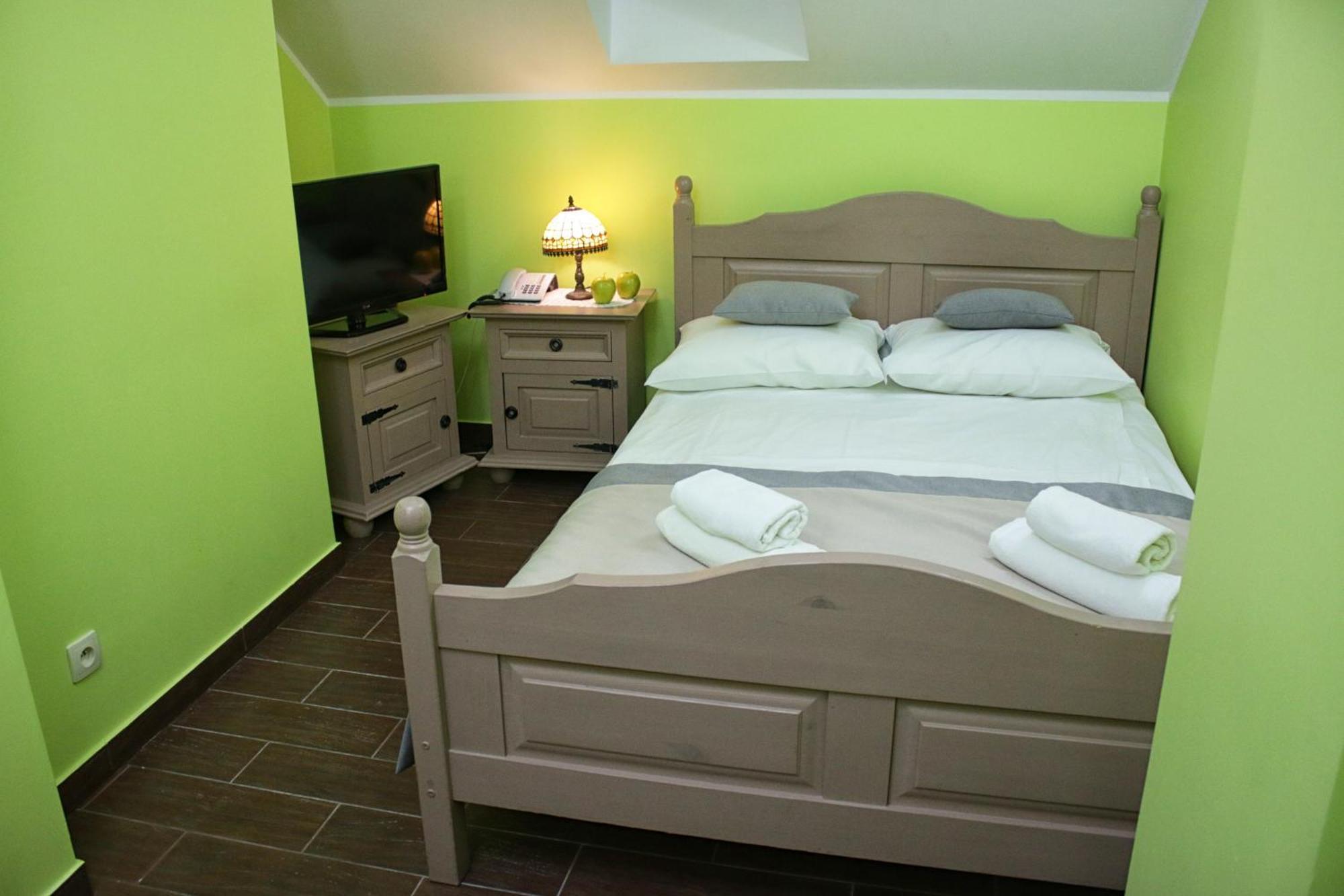 Hotel Pod Herbem -Pokoje Ozonowane Białystok Habitación foto
